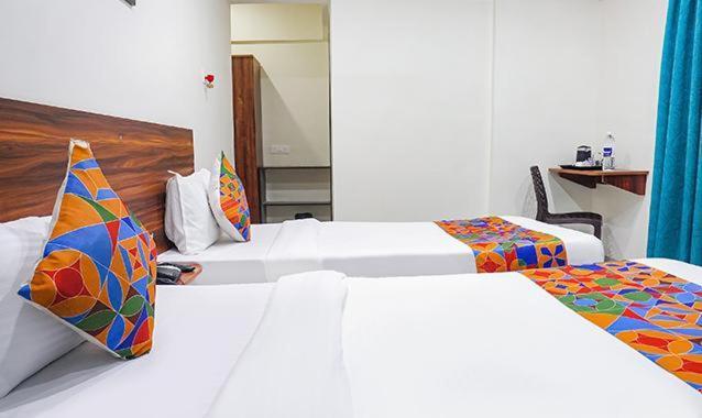 Hotel Dhd Deluxe - New Delhi Railway Station Esterno foto